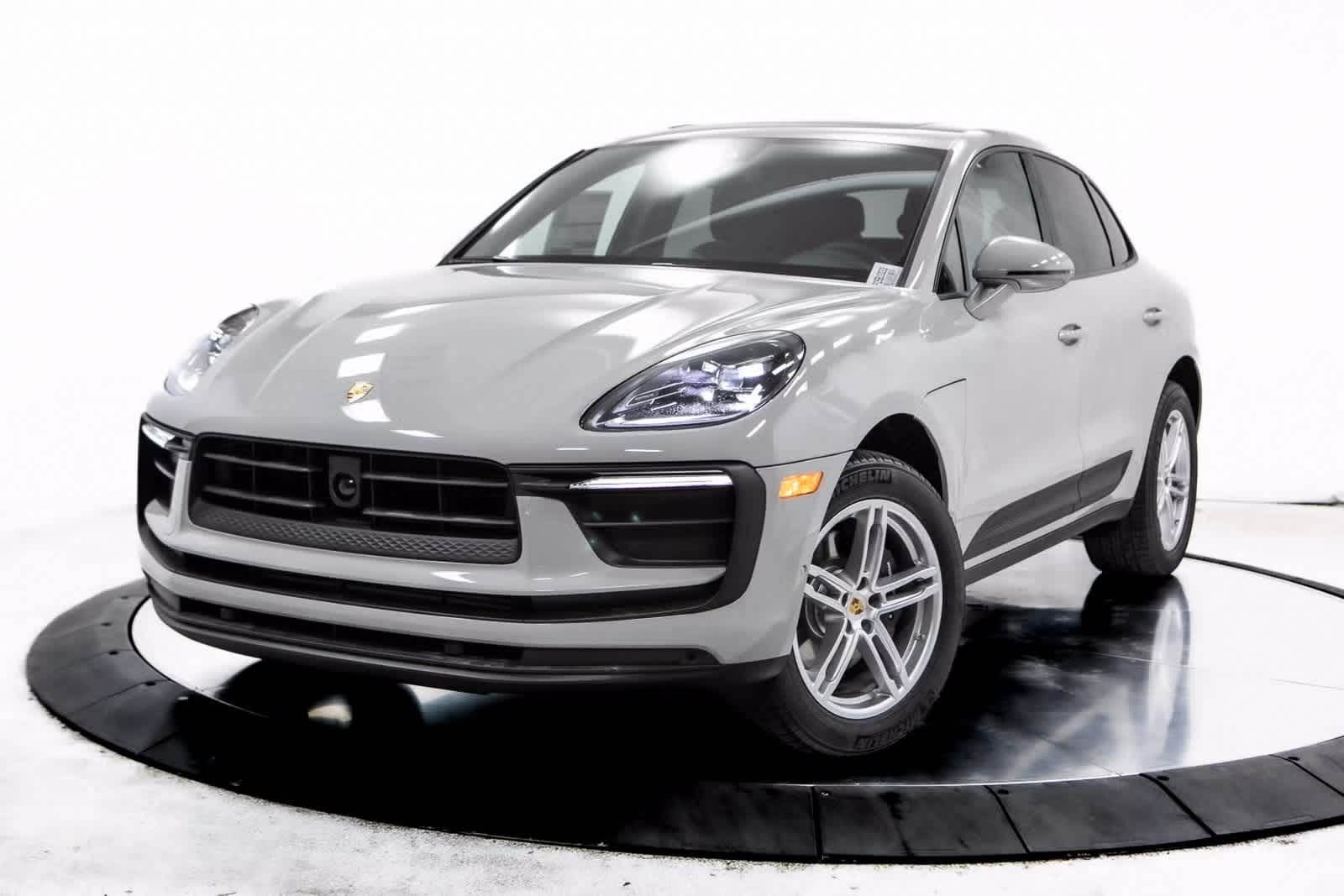 2025 Porsche Macan's photo