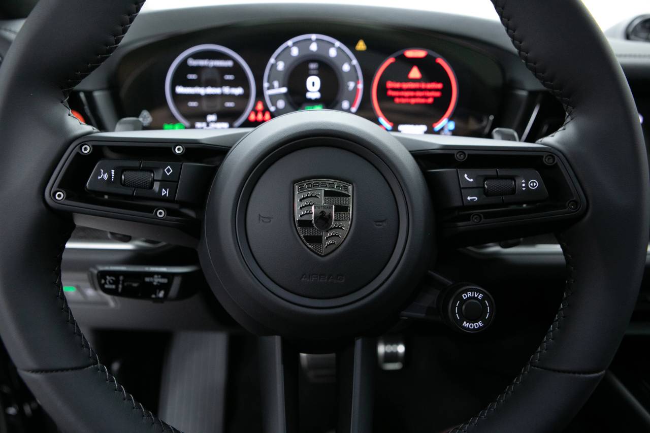 Thumbnail: 2025 Porsche  - 21