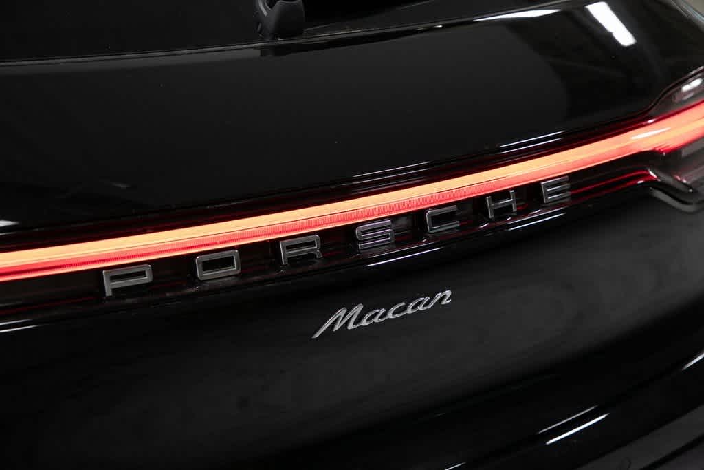Thumbnail: 2025 Porsche Macan - 37