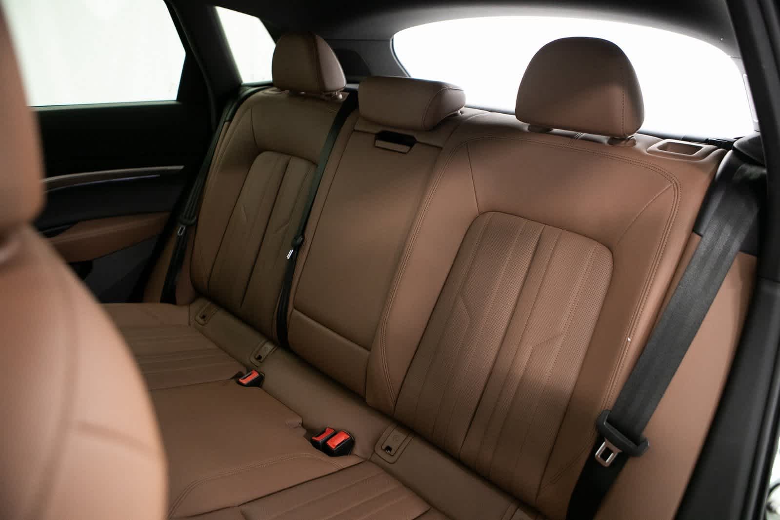 Thumbnail: 2022 Audi e-tron - 28