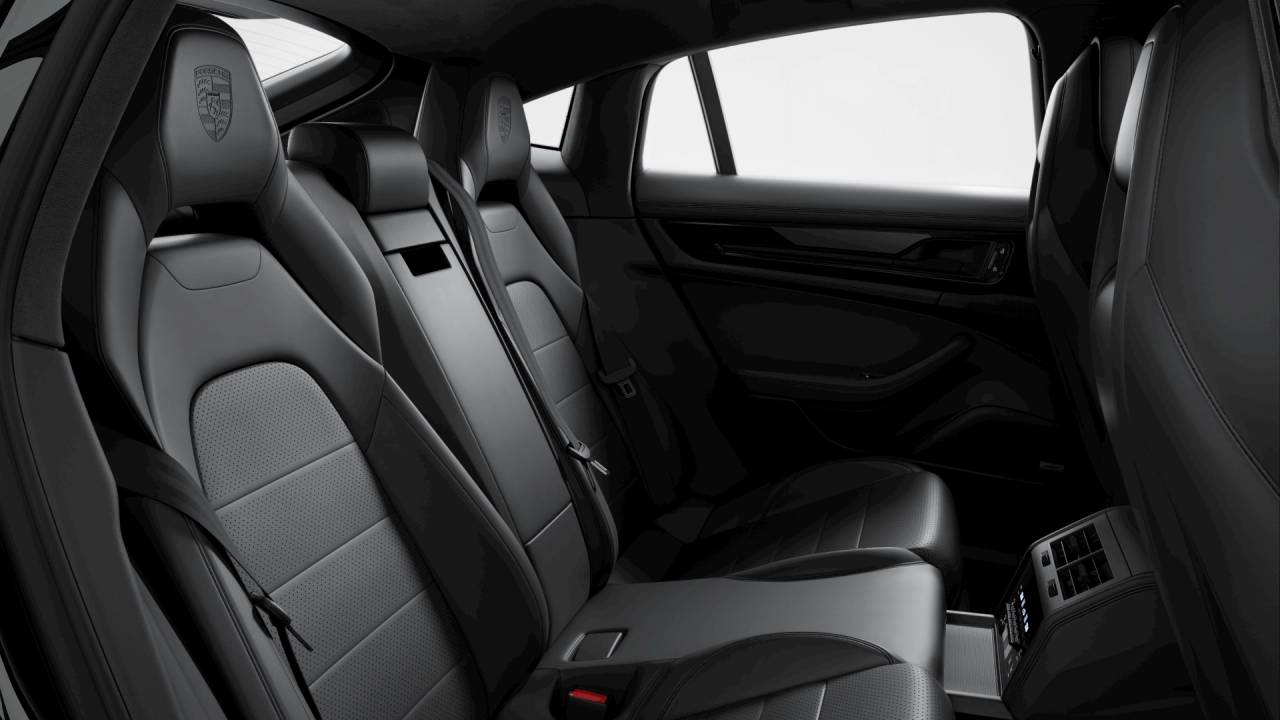 Thumbnail: 2026 Porsche Panamera - 10