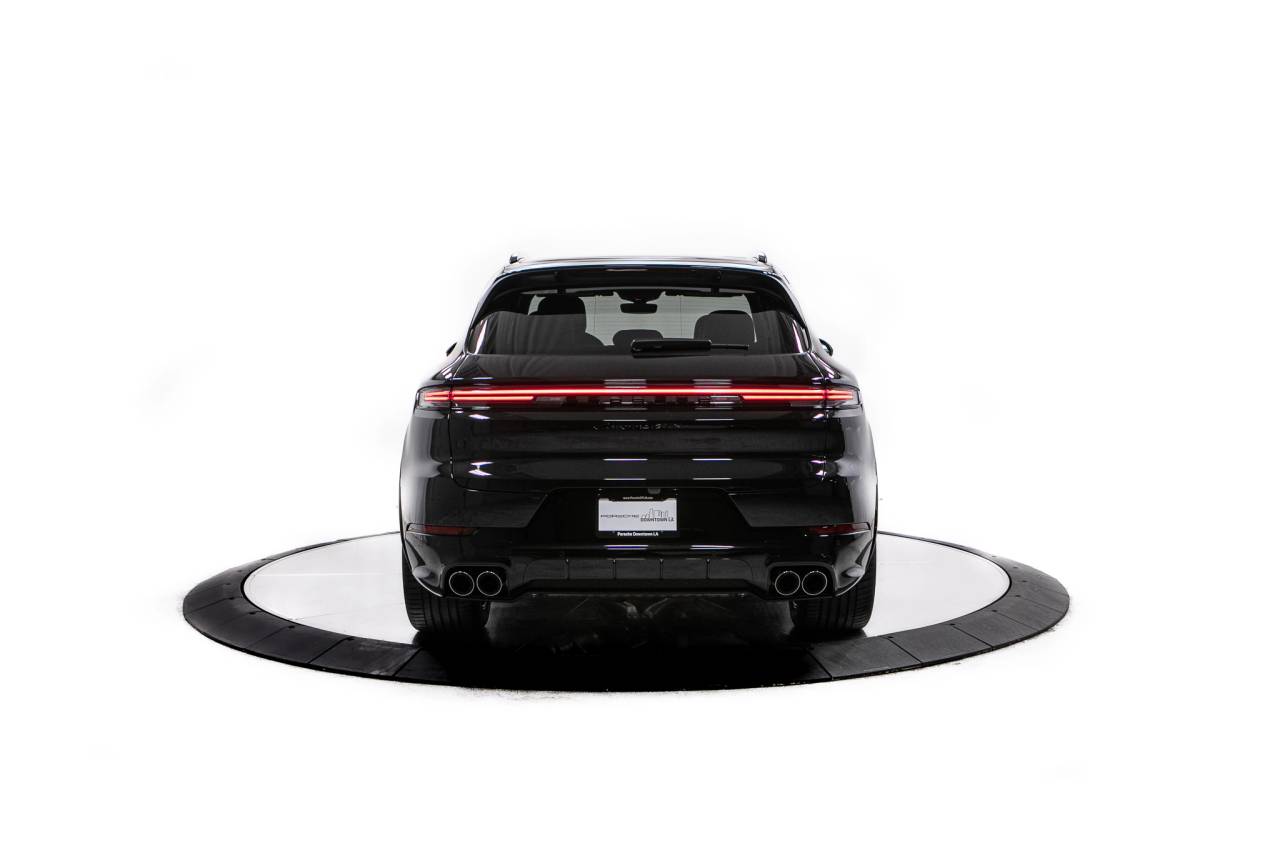 Thumbnail: 2026 Porsche Cayenne - 6