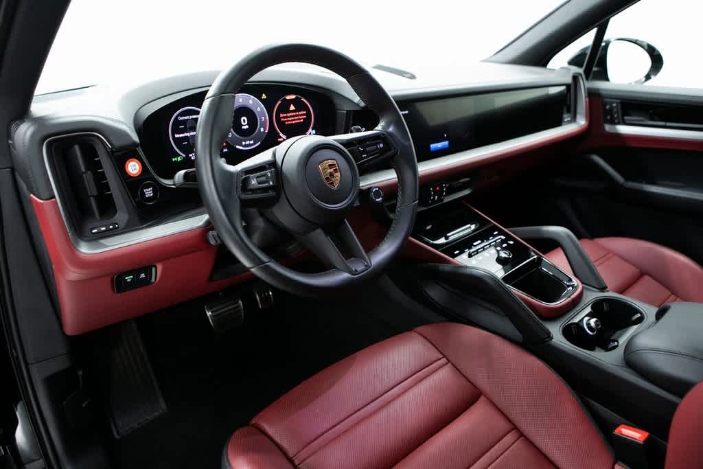 Thumbnail: 2024 Porsche Cayenne - 4