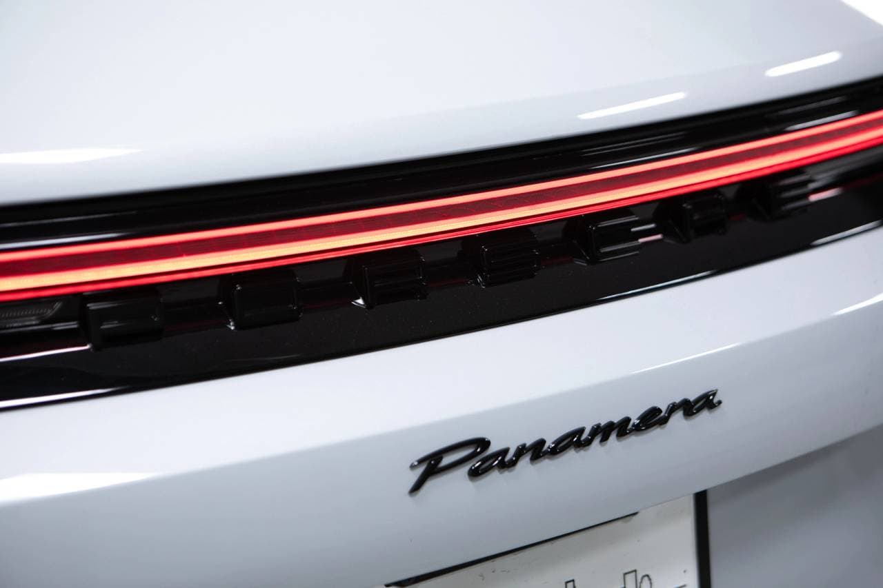 Thumbnail: 2026 Porsche Panamera - 15