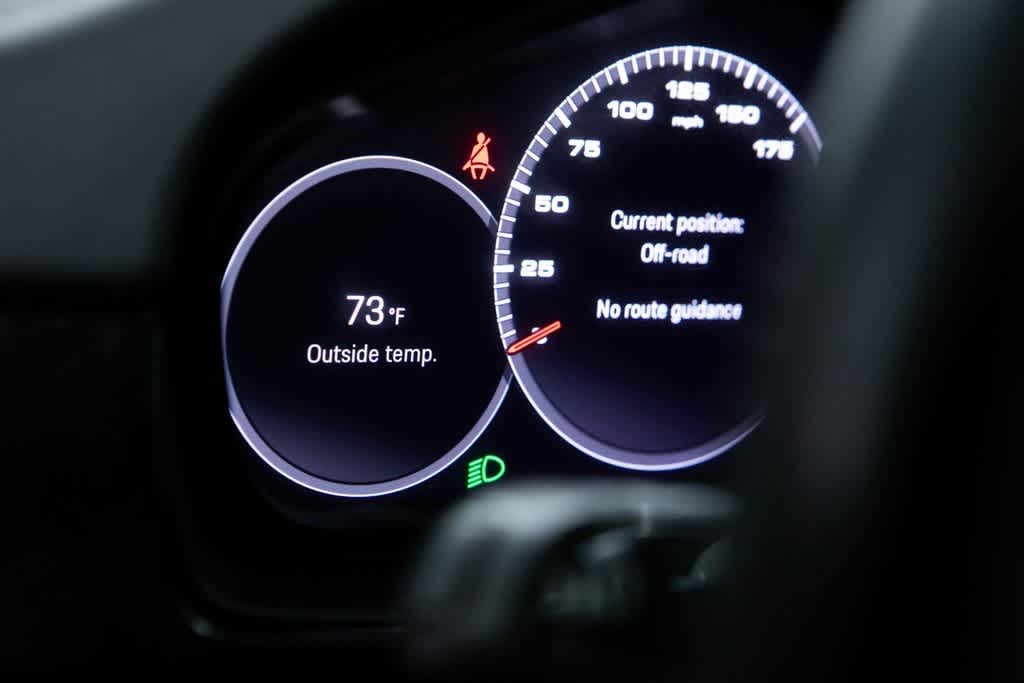 Thumbnail: 2022 Porsche Cayenne - 27