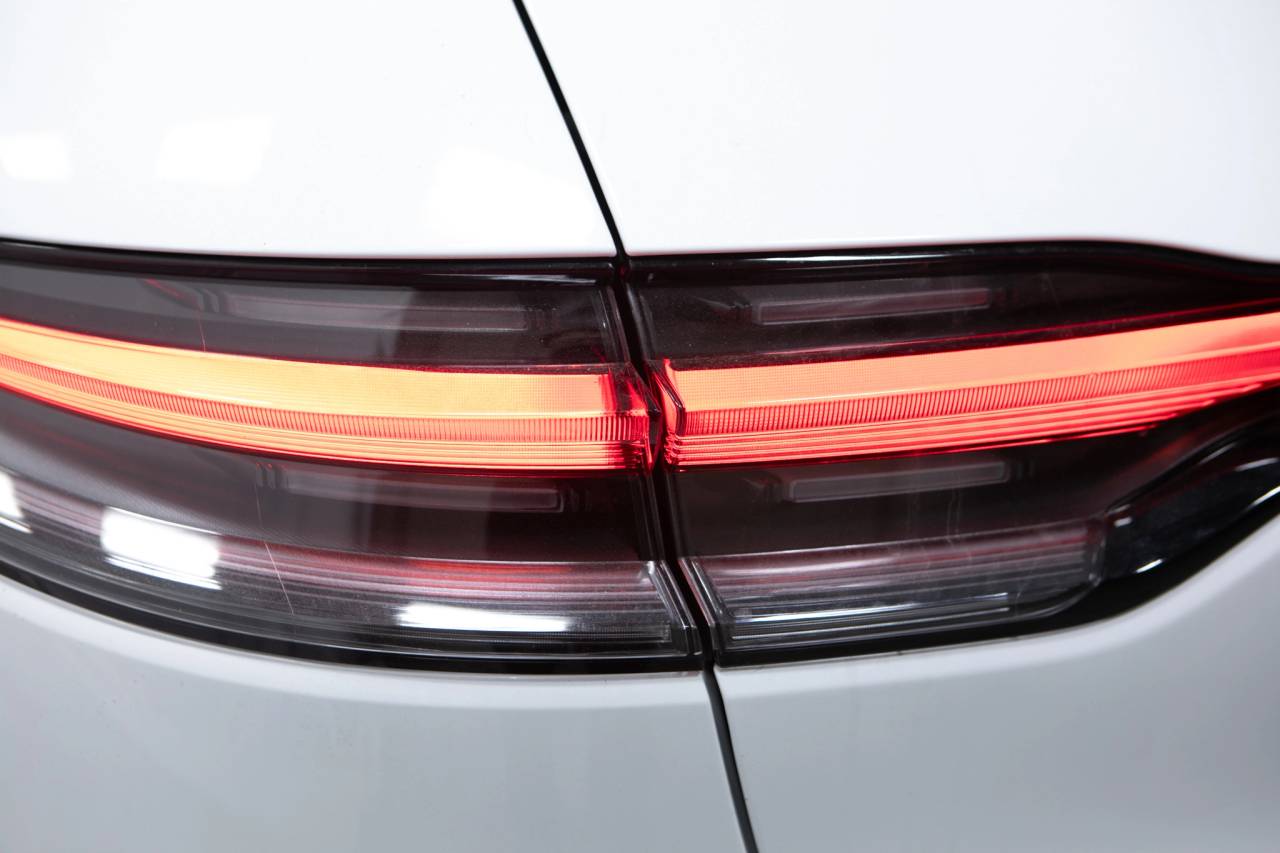 Thumbnail: 2026 Porsche Macan - 16