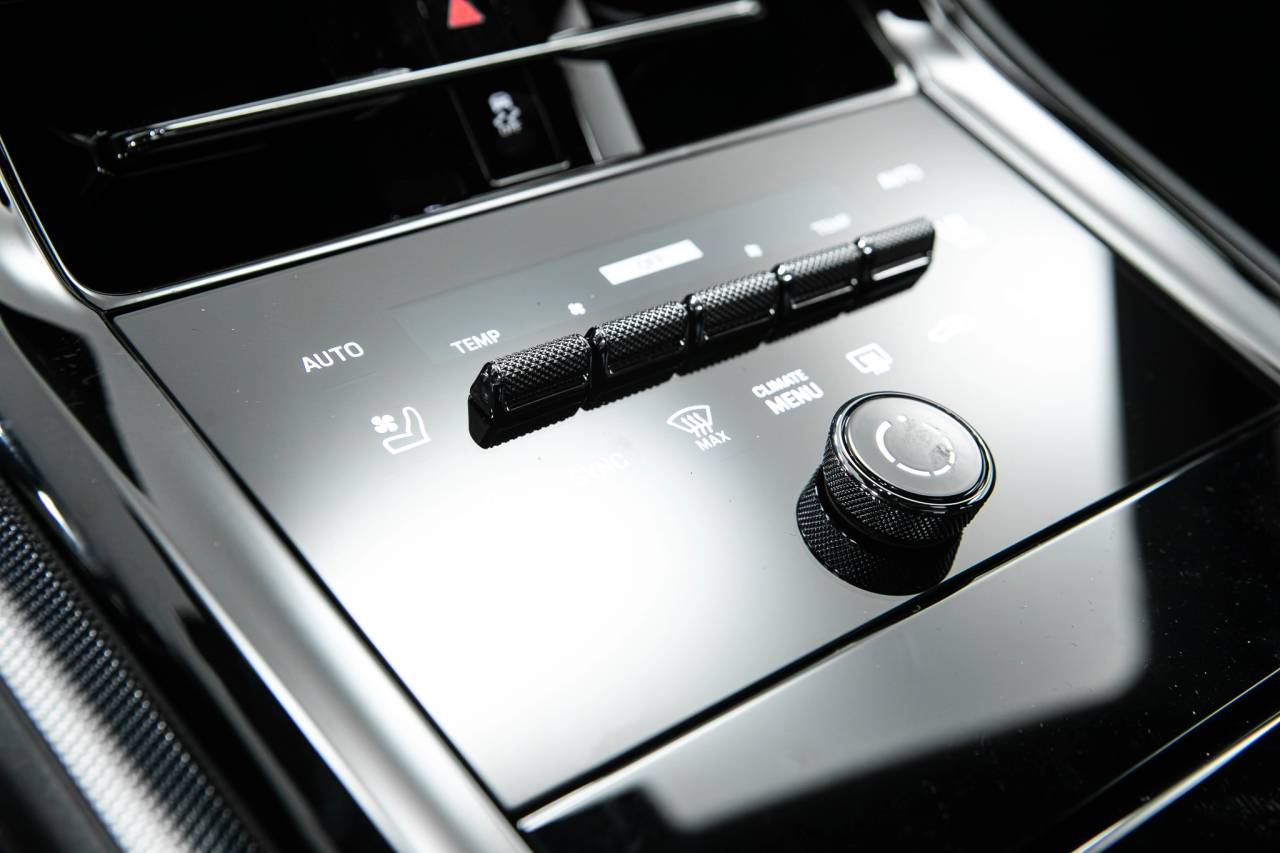 Thumbnail: 2026 Porsche Panamera - 28