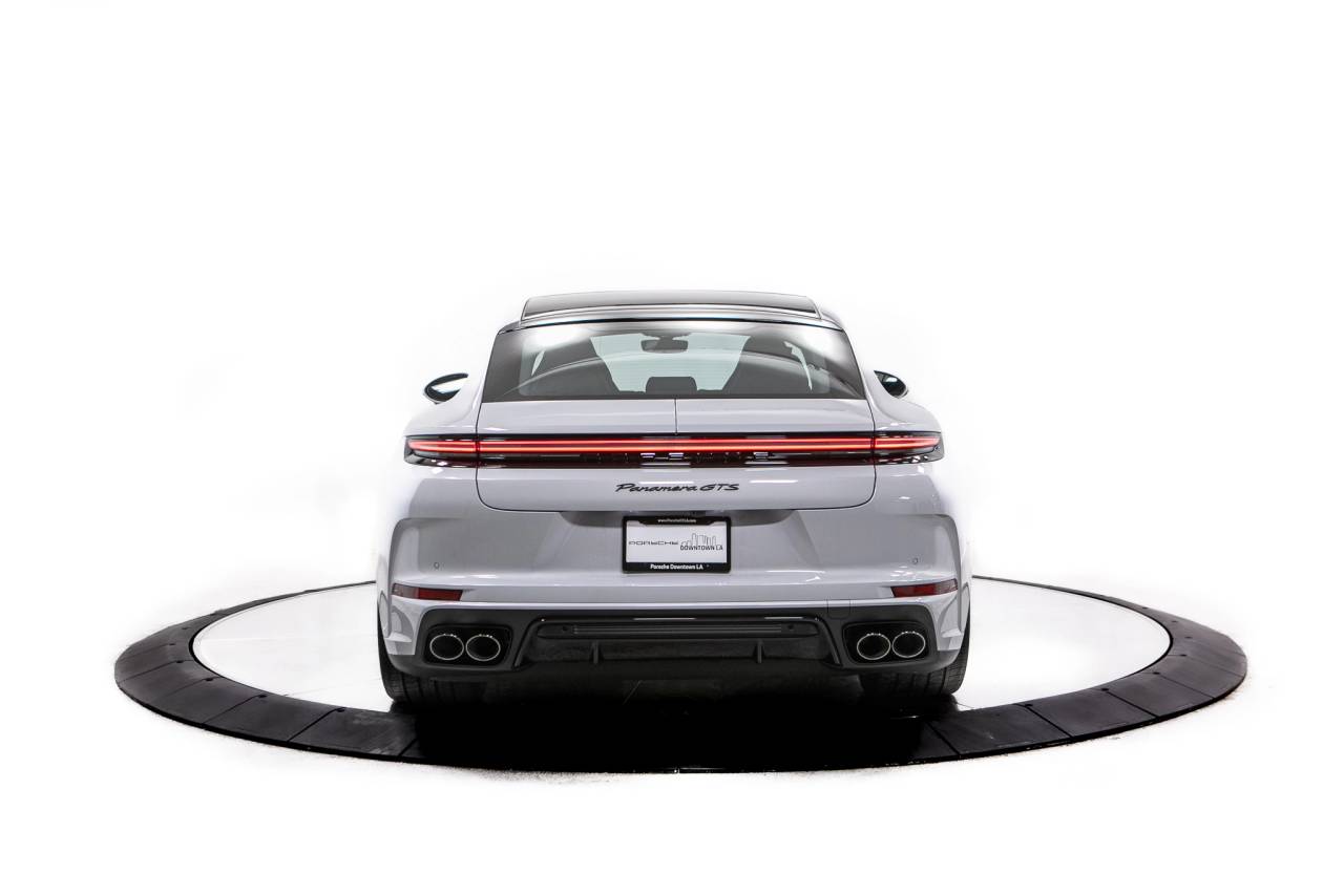 Thumbnail: 2026 Porsche Panamera - 6