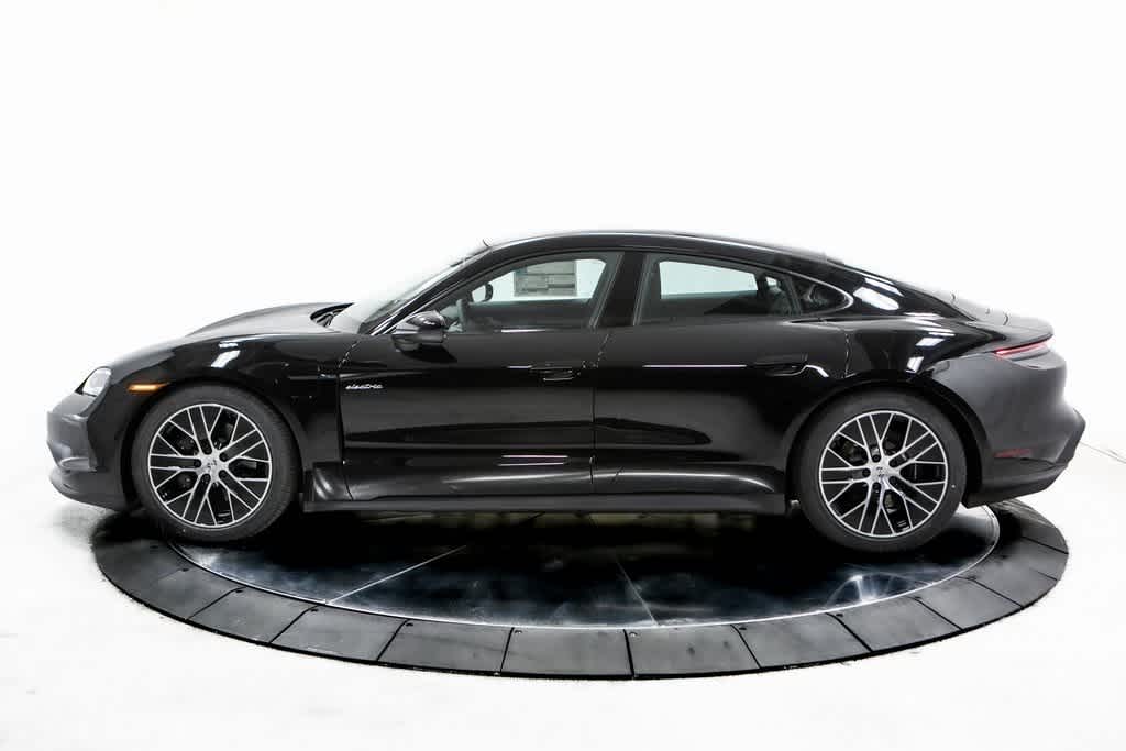 Thumbnail: 2025 Porsche Taycan - 2
