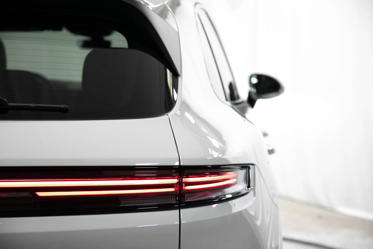 Thumbnail: 2025 Porsche Cayenne - 19
