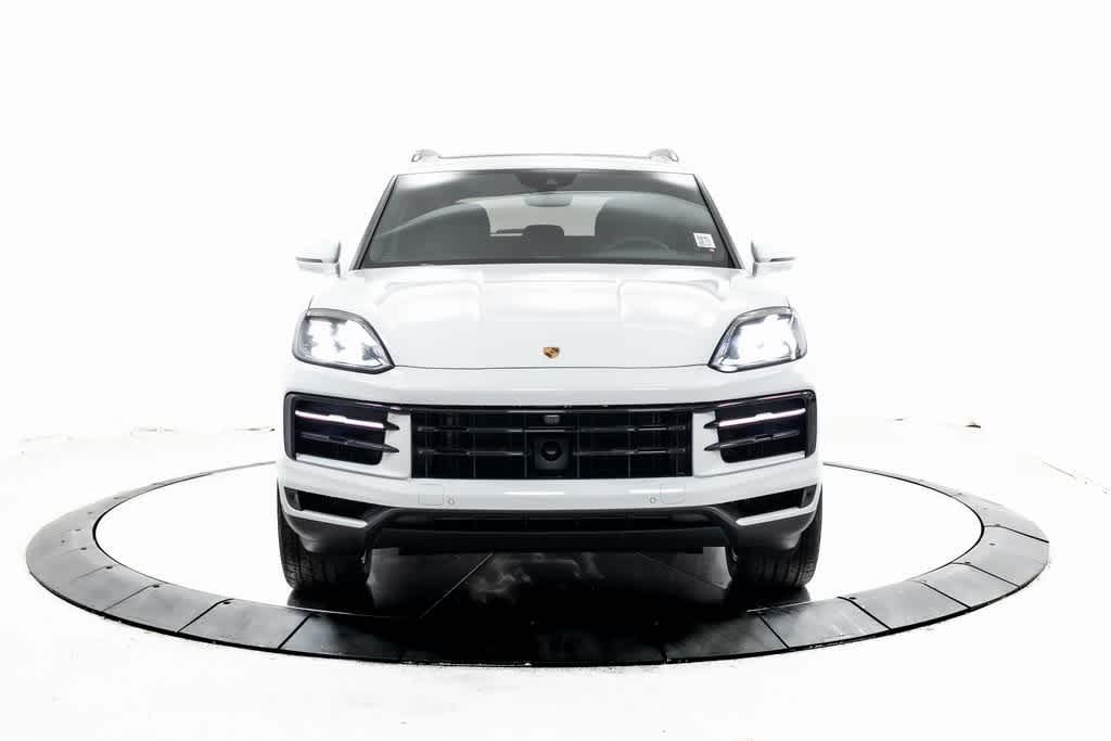 Thumbnail: 2025 Porsche Cayenne - 10