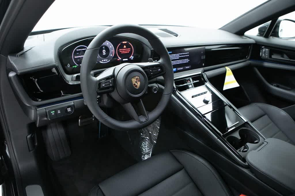Thumbnail: 2025 Porsche Panamera - 4