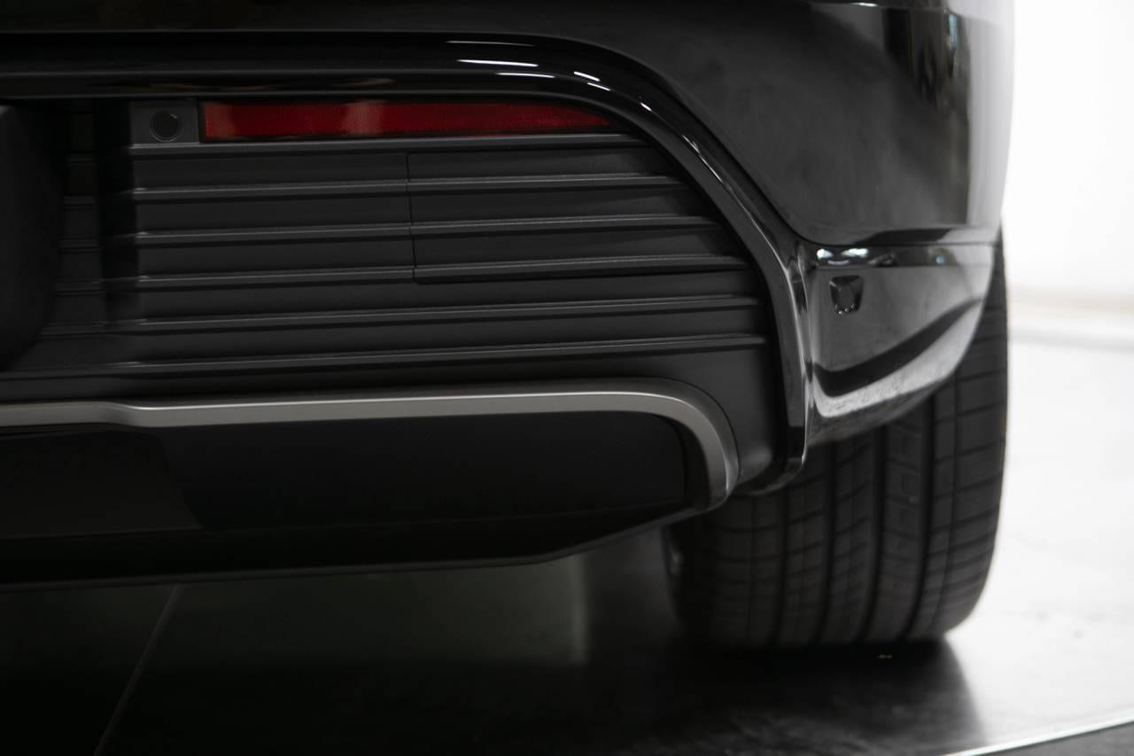 Thumbnail: 2026 Porsche Macan - 17