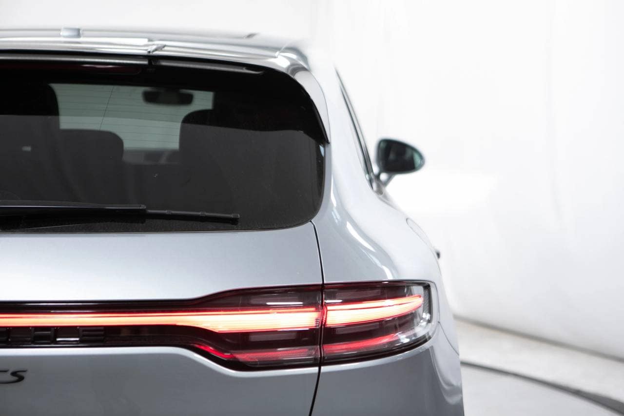 Thumbnail: 2026 Porsche Macan - 18