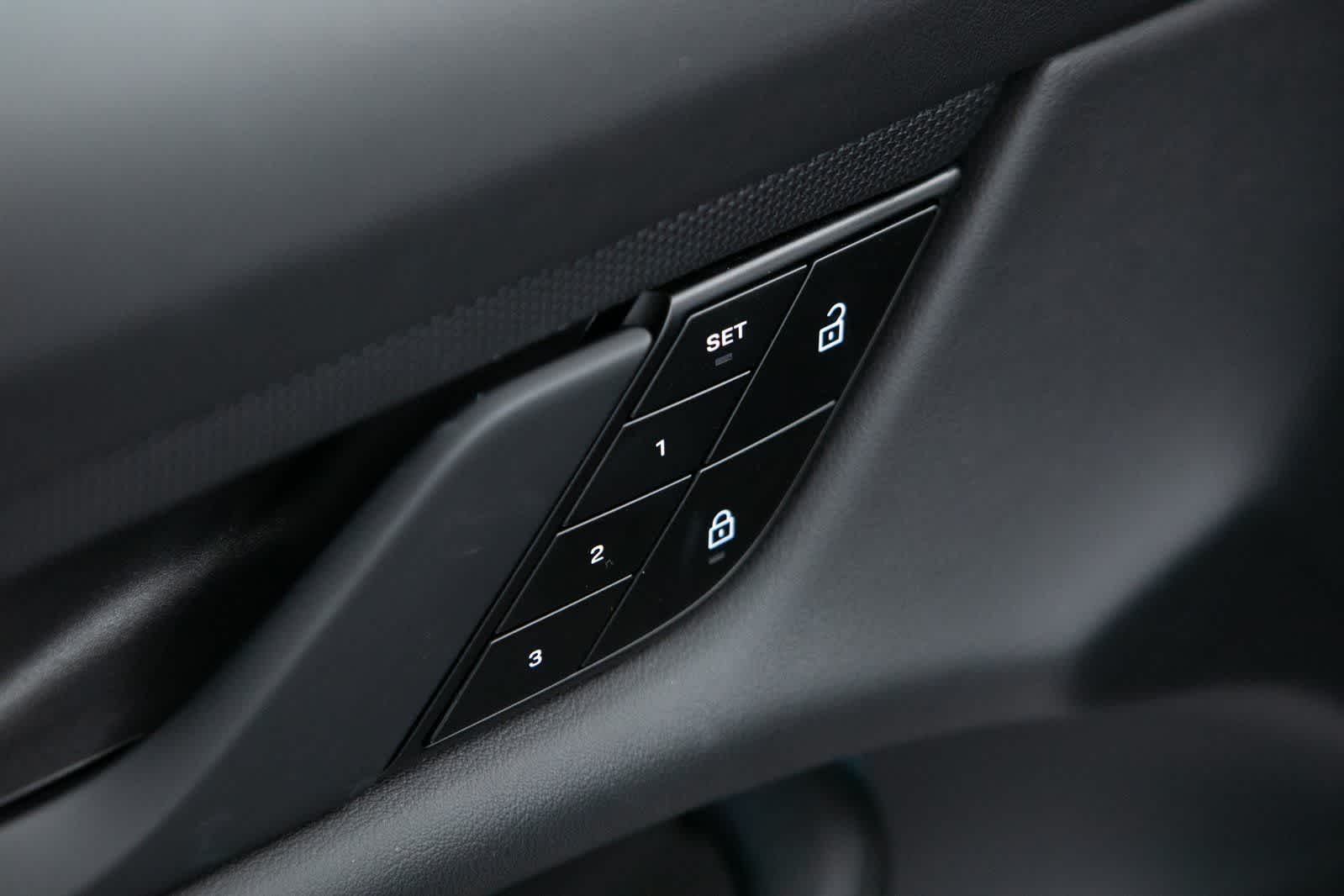 Thumbnail: 2024 Porsche Taycan - 19