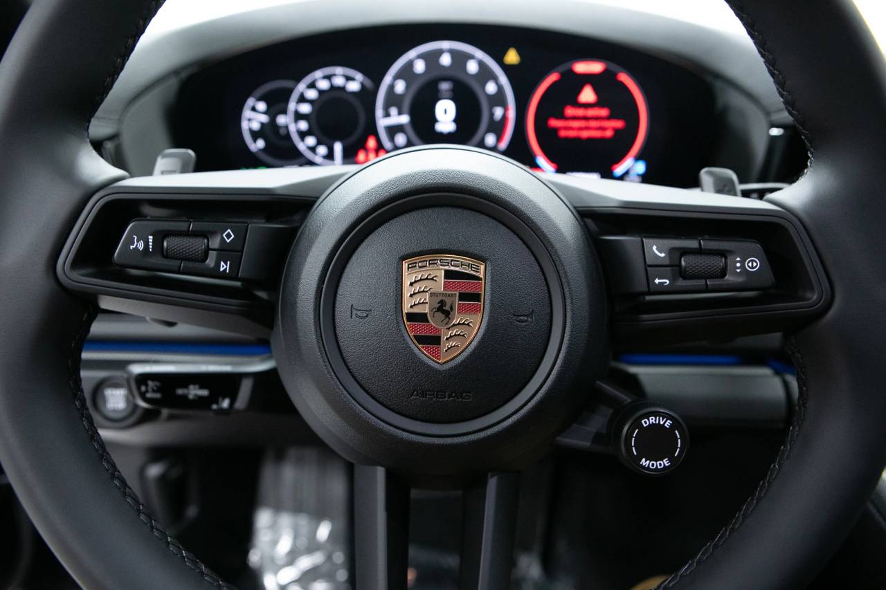 Thumbnail: 2026 Porsche Panamera - 21