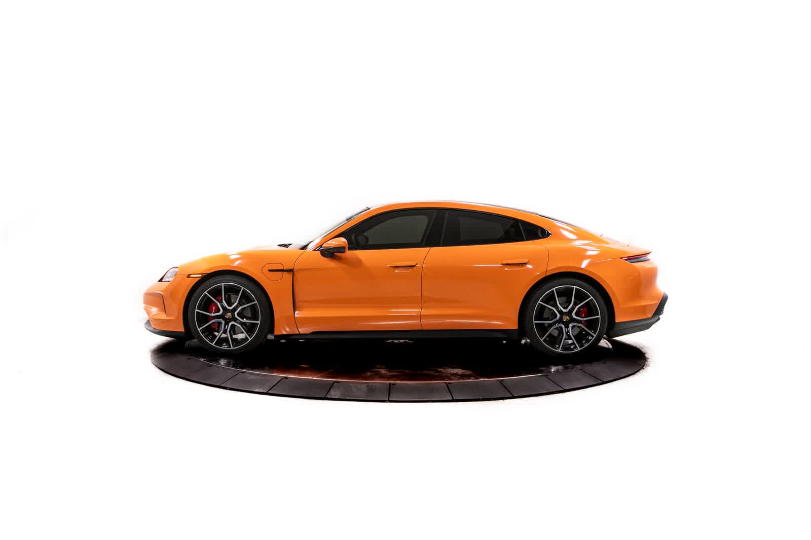 Thumbnail: 2025 Porsche Taycan - 2