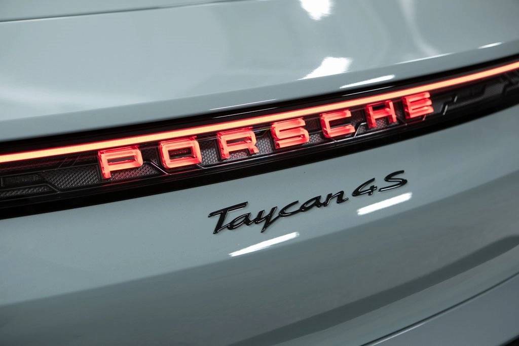 Thumbnail: 2025 Porsche Taycan - 38