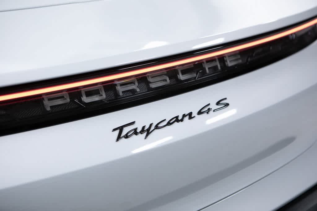 Thumbnail: 2025 Porsche Taycan - 37