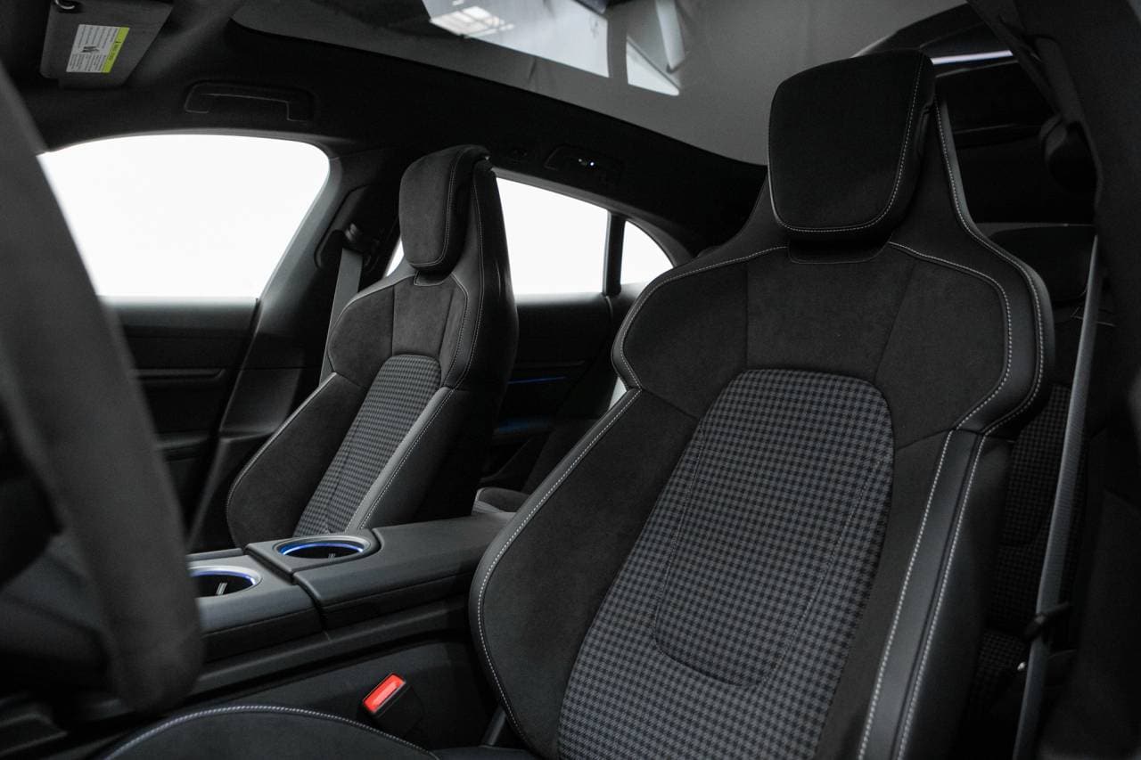 Thumbnail: 2026 Porsche Taycan - 5