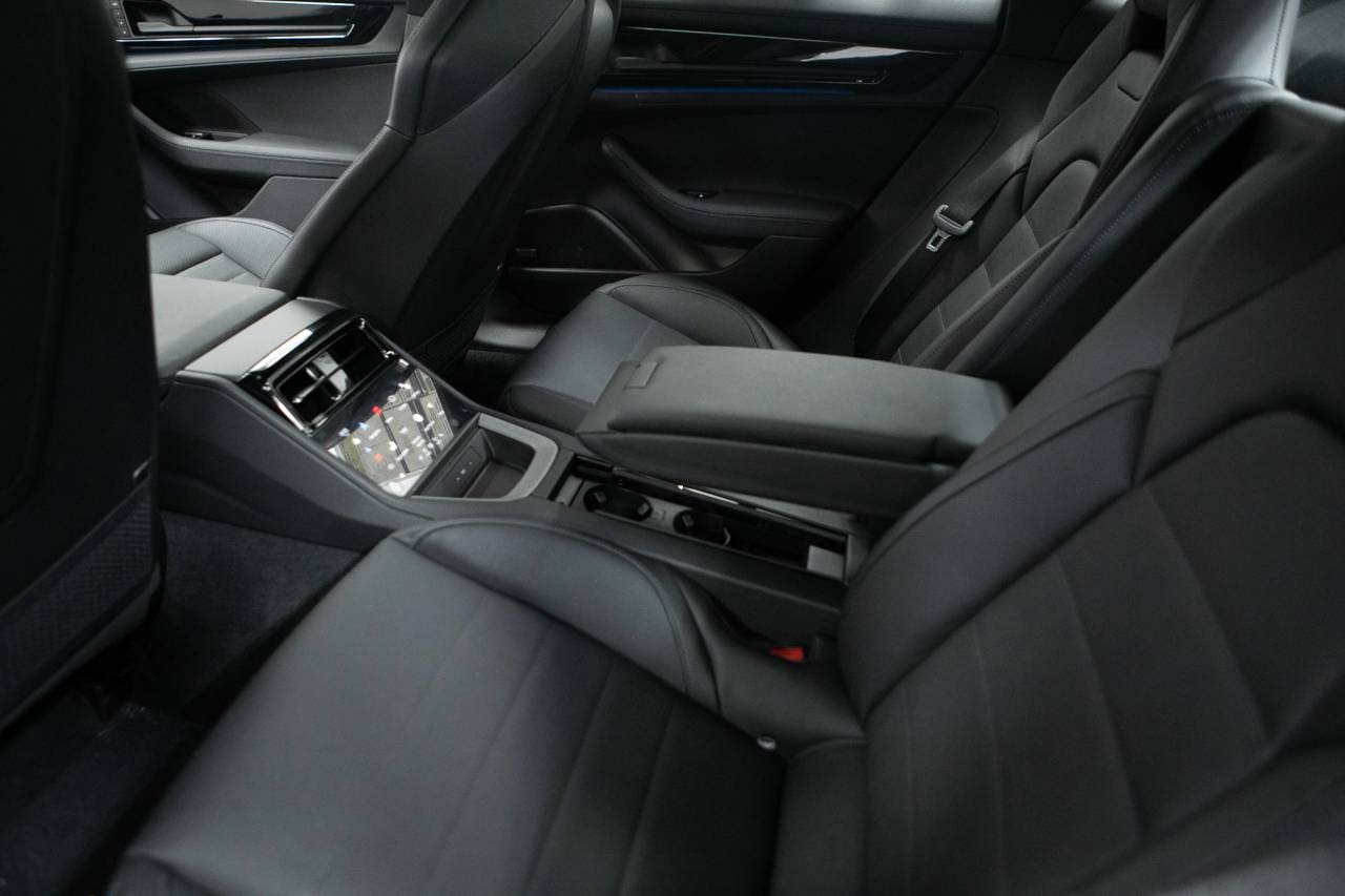 Thumbnail: 2026 Porsche Panamera - 38