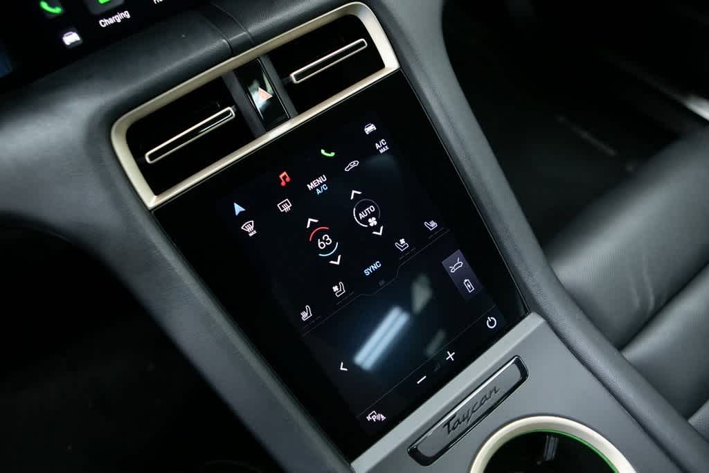 Thumbnail: 2022 Porsche Taycan - 21