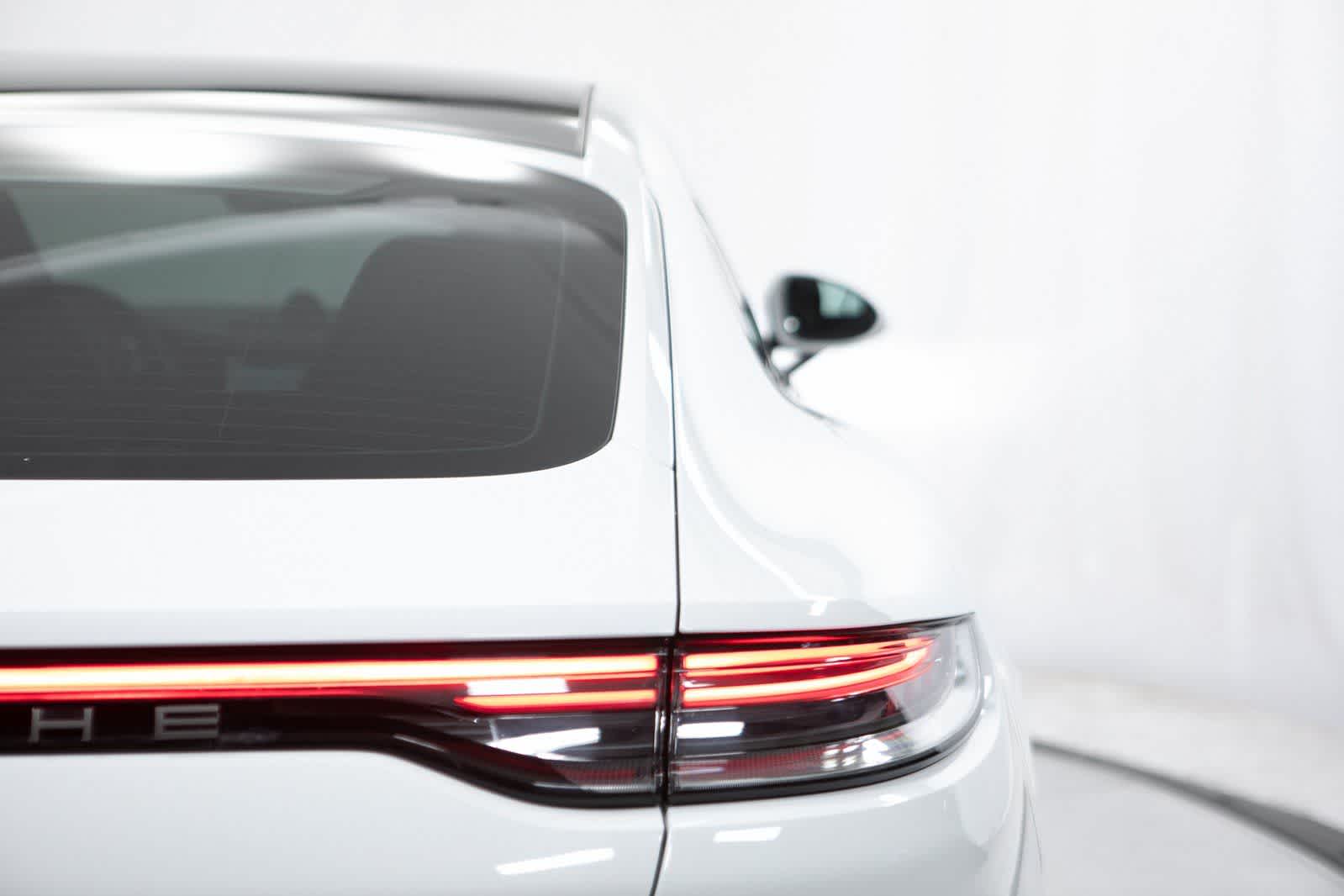 Thumbnail: 2023 Porsche Panamera - 37