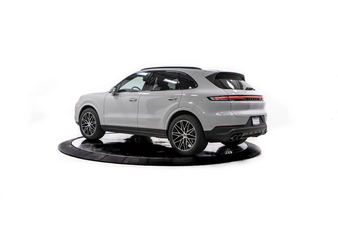 Thumbnail: 2026 Porsche Cayenne - 3