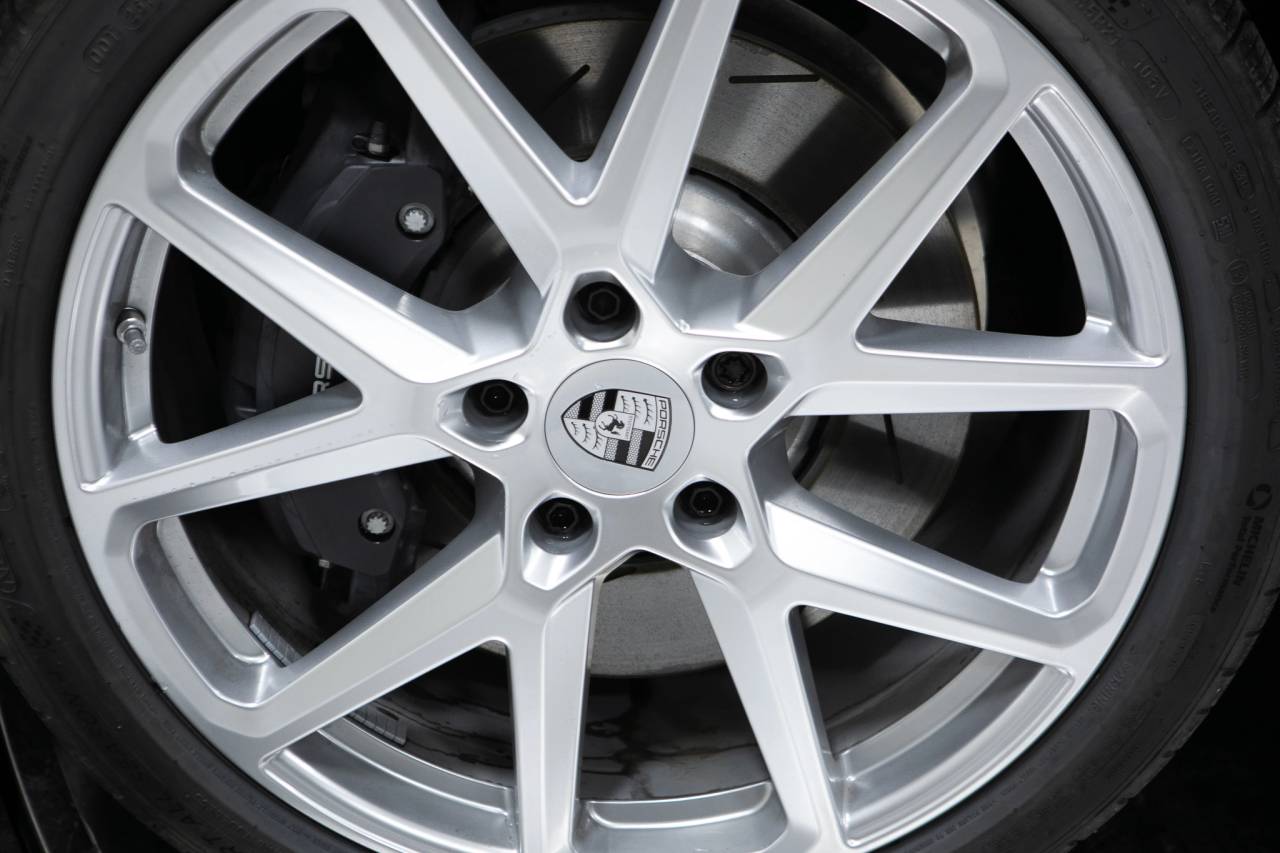 Thumbnail: 2026 Porsche Panamera - 11