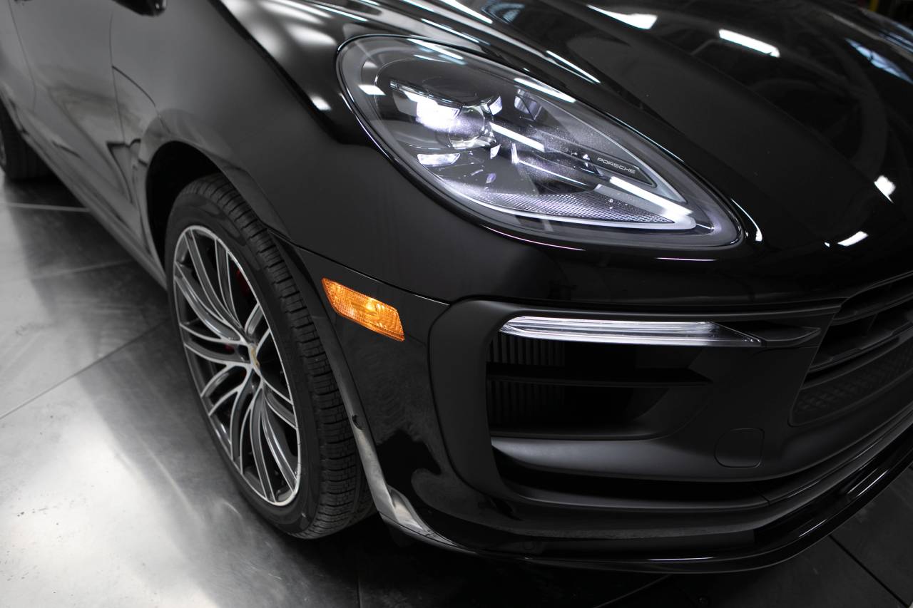 Thumbnail: 2026 Porsche Macan - 12