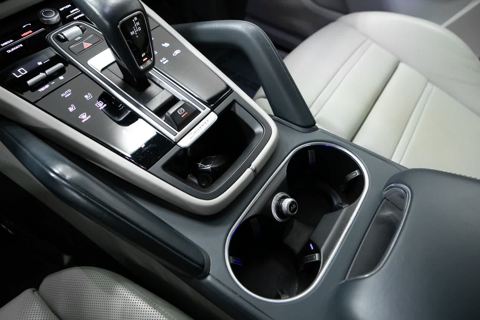 Thumbnail: 2023 Porsche Cayenne - 29