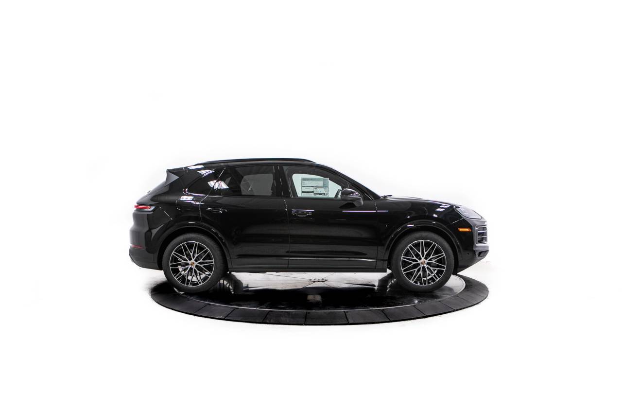 Thumbnail: 2026 Porsche Cayenne - 8