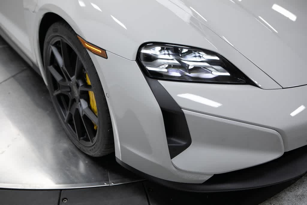 Thumbnail: 2025 Porsche Taycan - 12