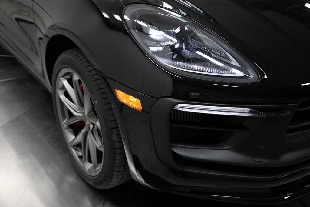 Thumbnail: 2025 Porsche Macan - 12