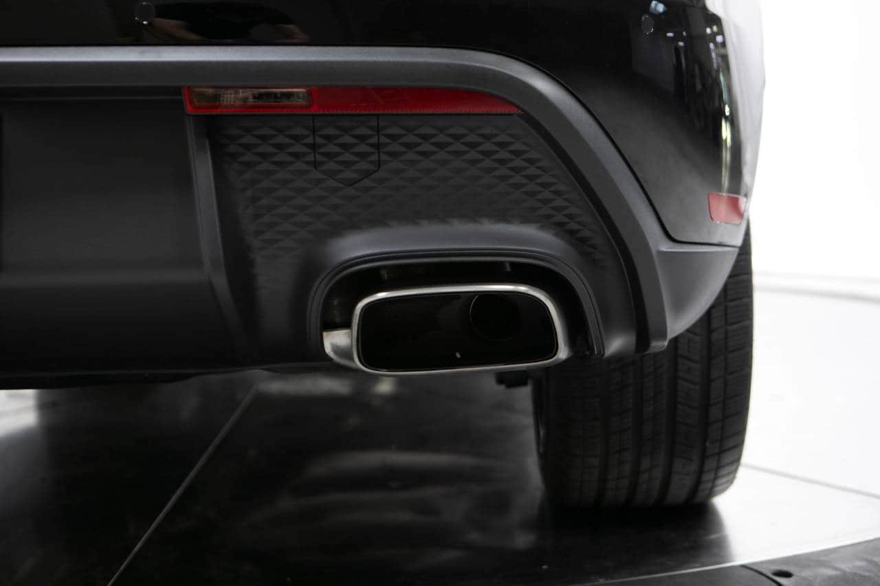 Thumbnail: 2026 Porsche Macan - 17