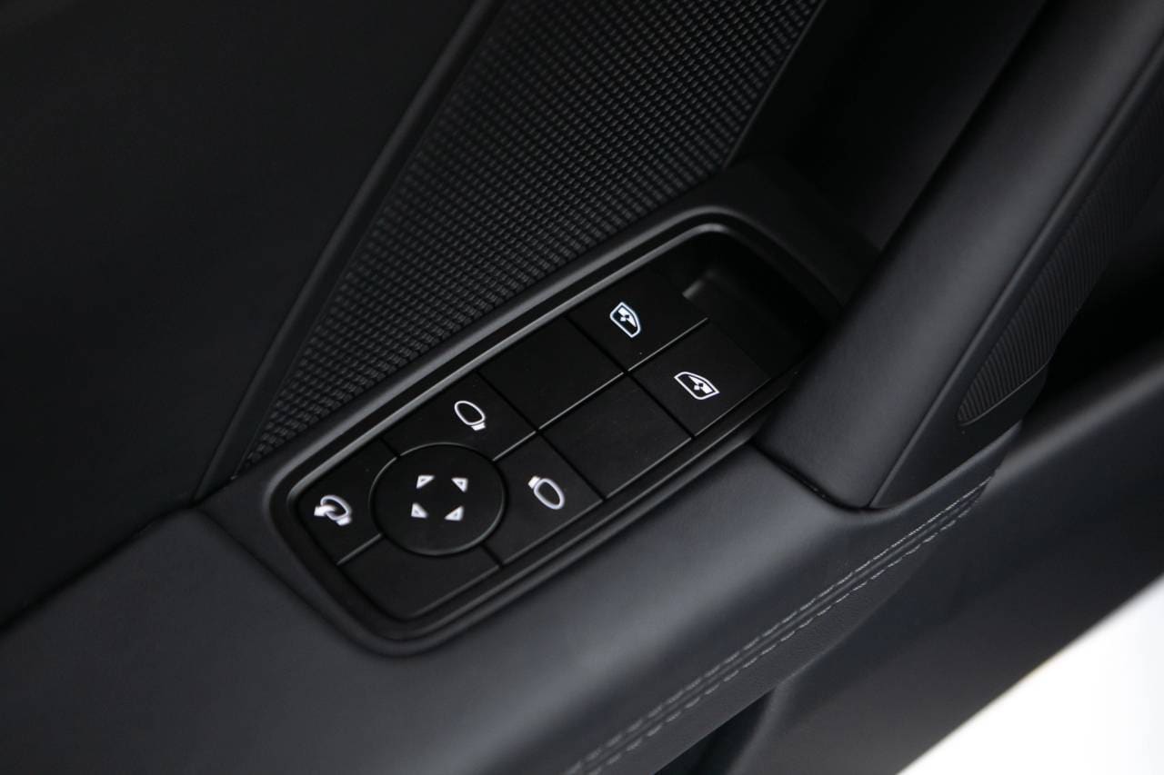 Thumbnail: 2026 Porsche 911 - 24