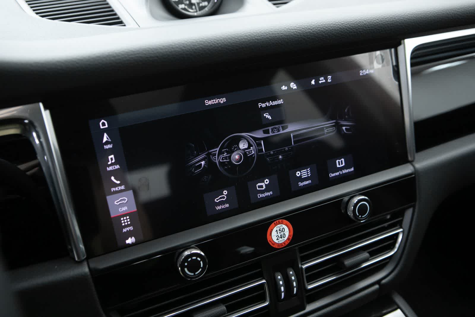 Thumbnail: 2026 Porsche Macan - 15