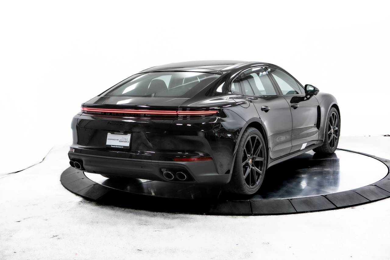 Thumbnail: 2025 Porsche Panamera - 5