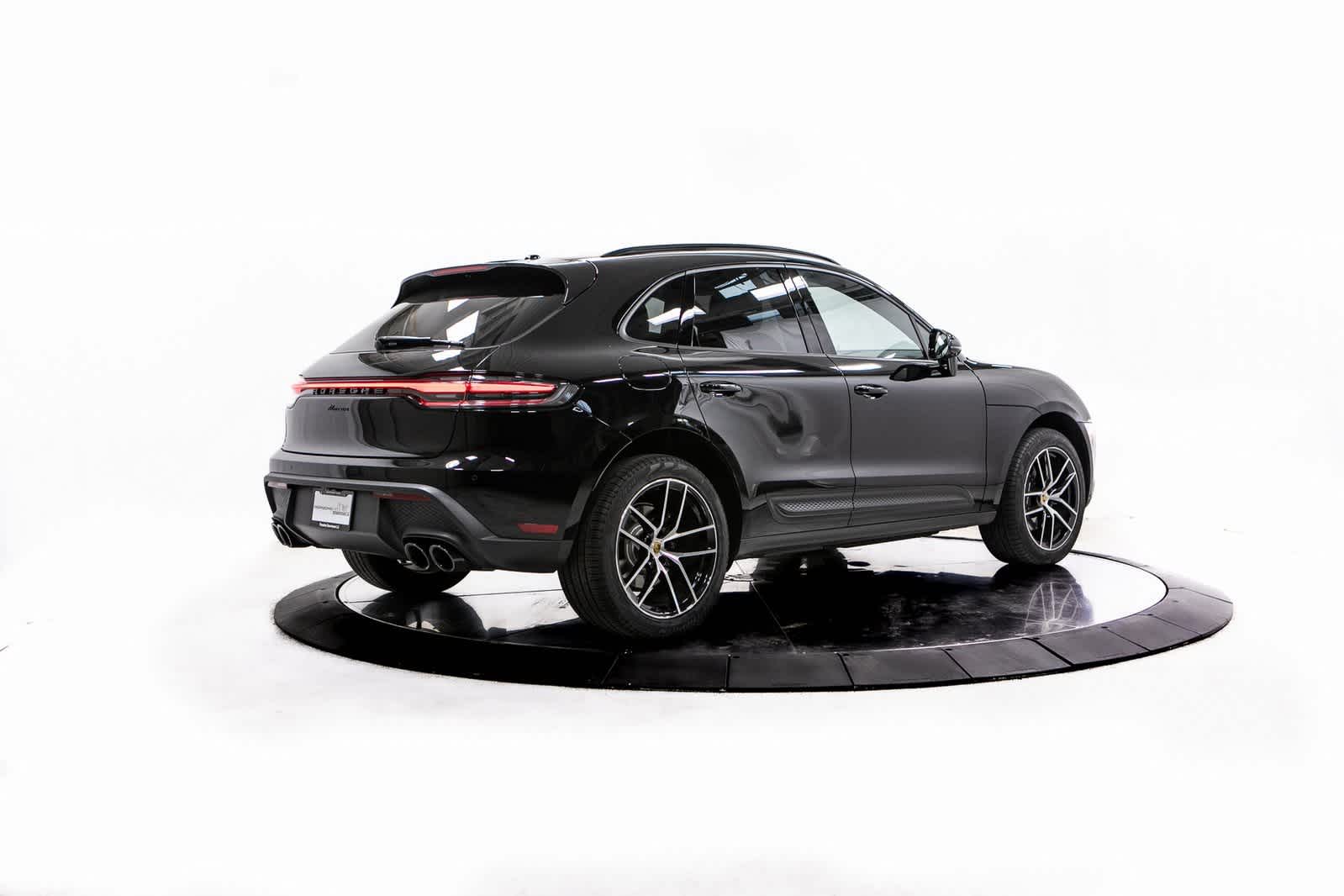 Thumbnail: 2025 Porsche Macan - 7