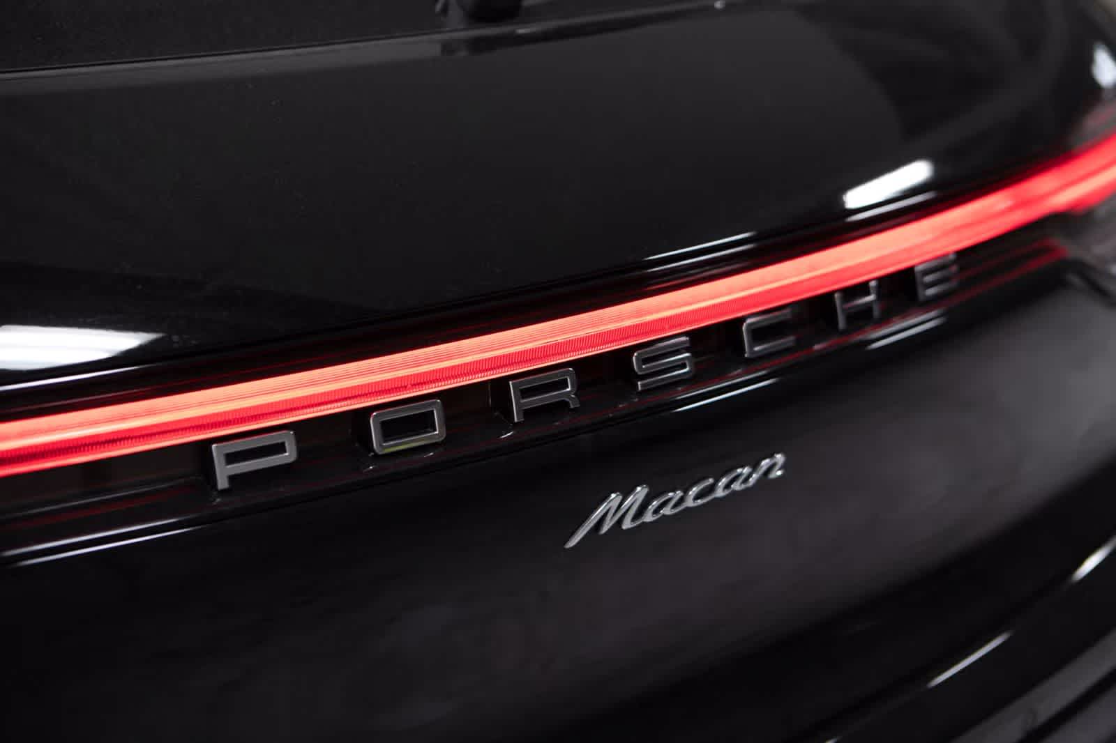 Thumbnail: 2026 Porsche Macan - 18