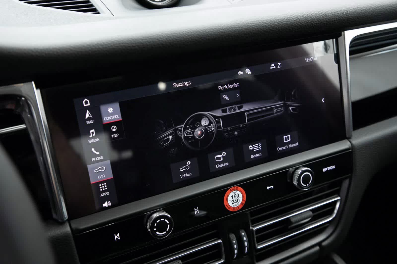 Thumbnail: 2025 Porsche Macan - 15