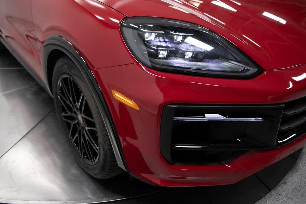 Thumbnail: 2025 Porsche  - 12