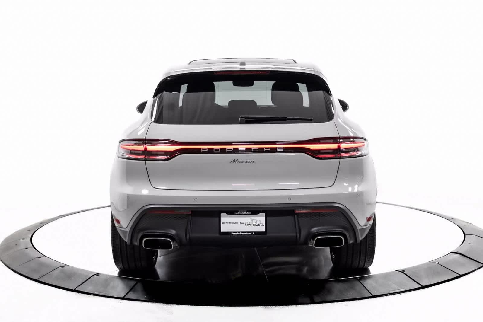 Thumbnail: 2025 Porsche Macan - 6