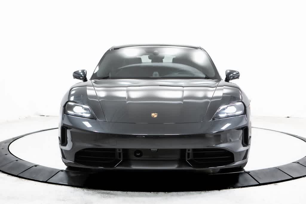 Thumbnail: 2025 Porsche Taycan - 10