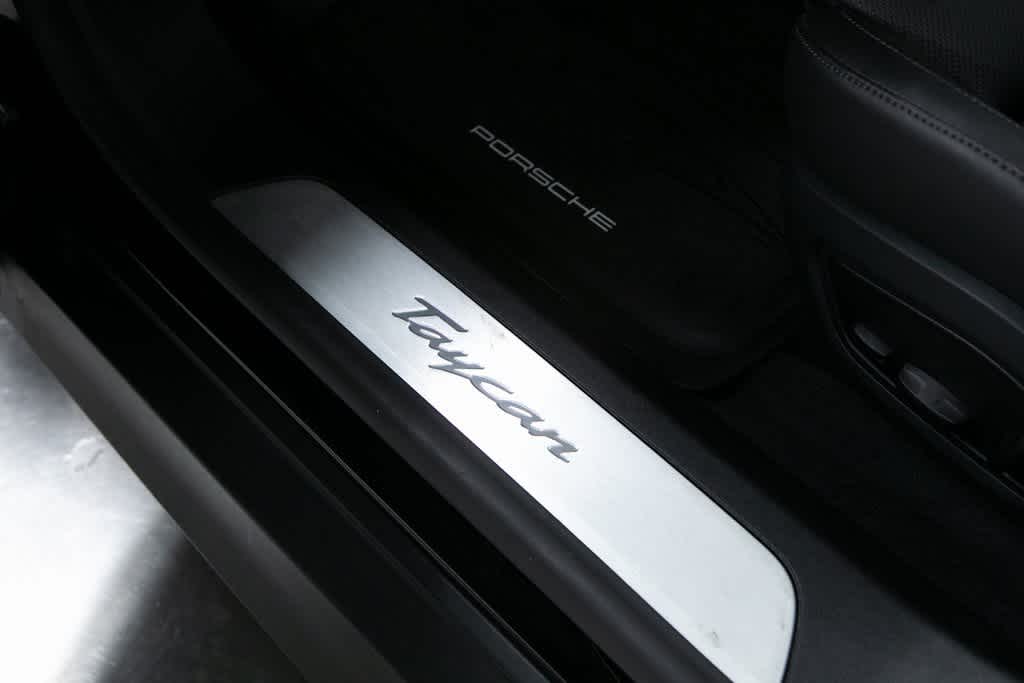 Thumbnail: 2025 Porsche Taycan - 24