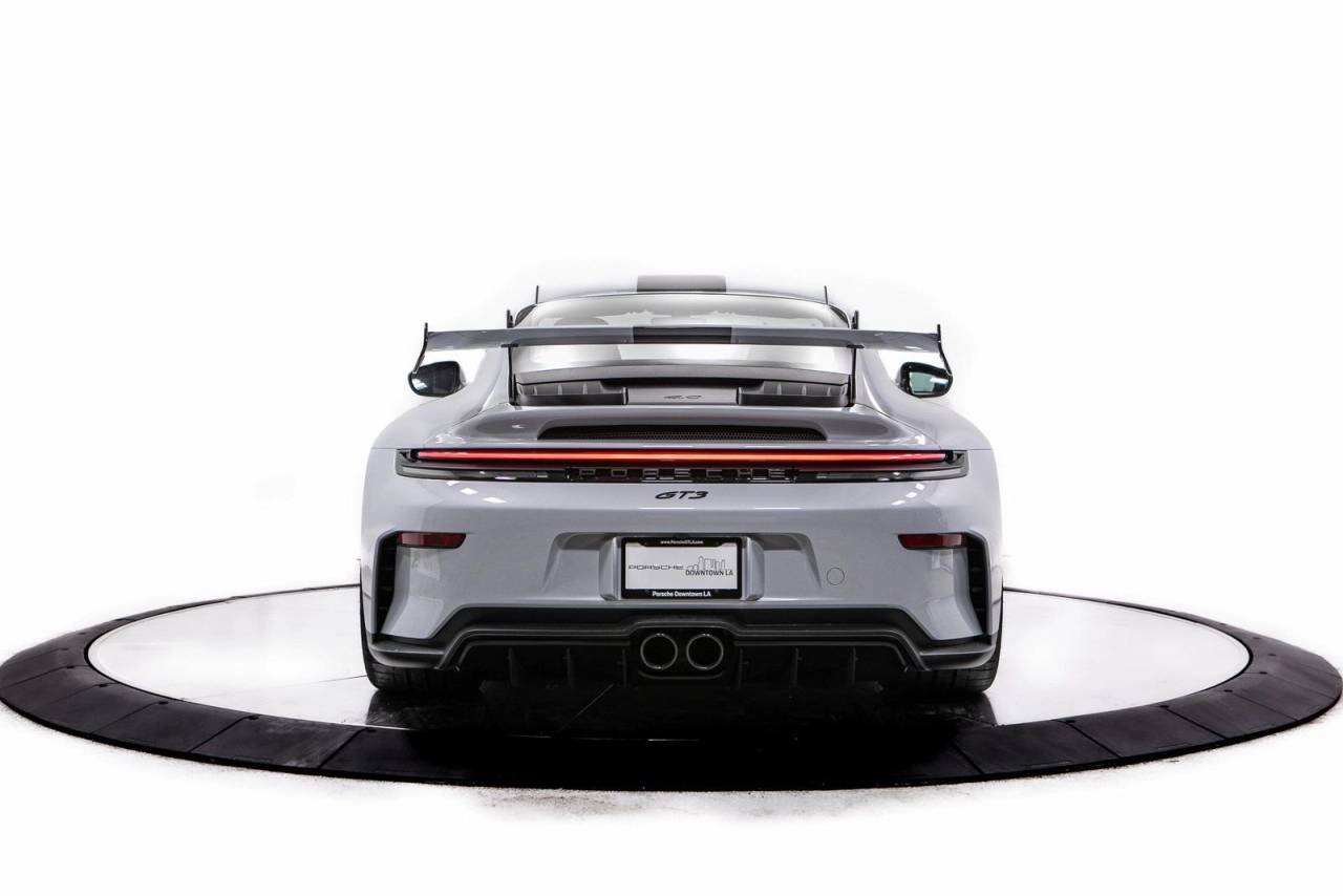 Thumbnail: 2026 Porsche 911 - 6