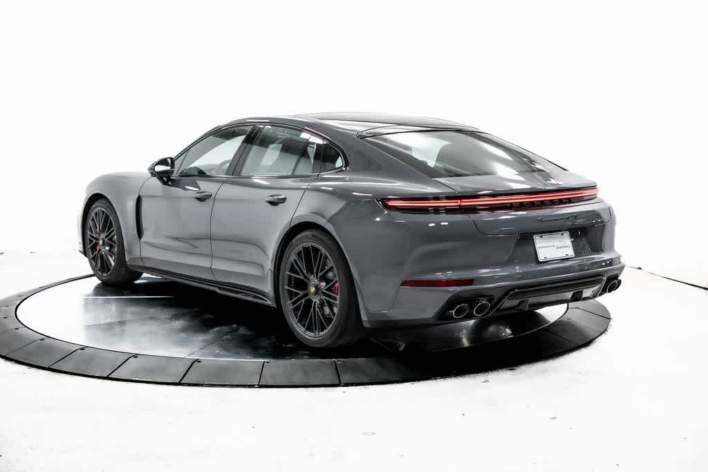 2025 Porsche Panamera GTS photo 3
