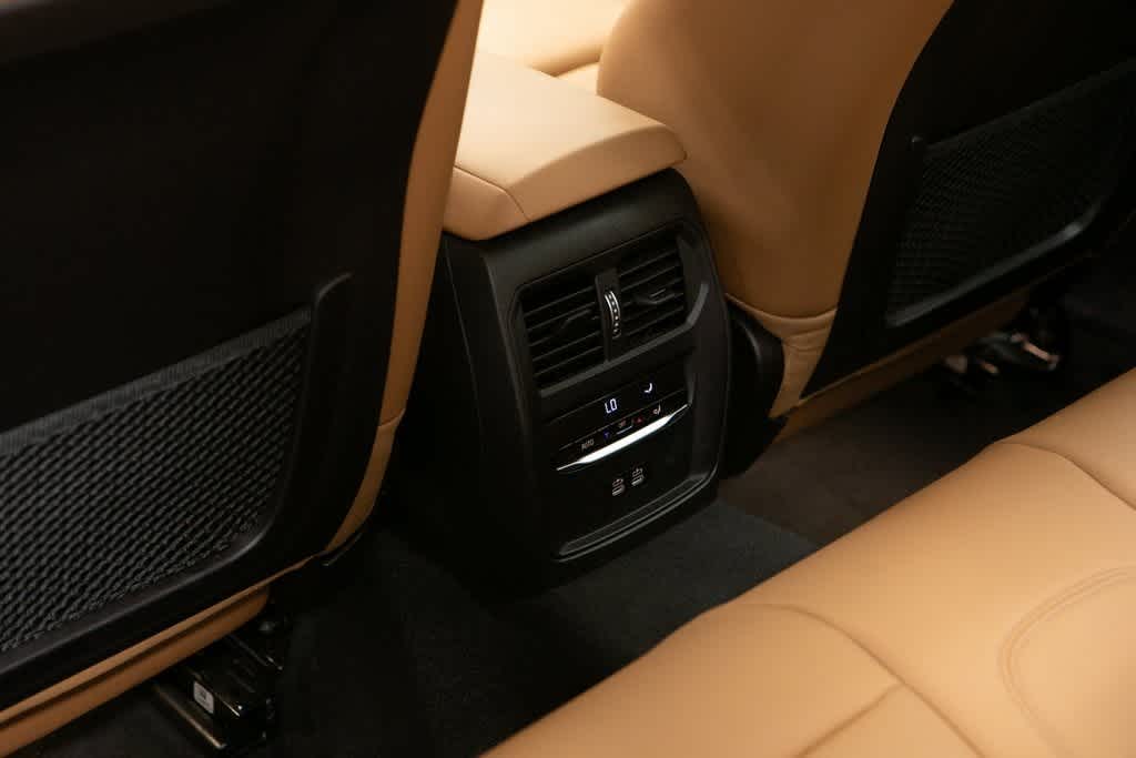 Thumbnail: 2023 BMW 3 Series - 29
