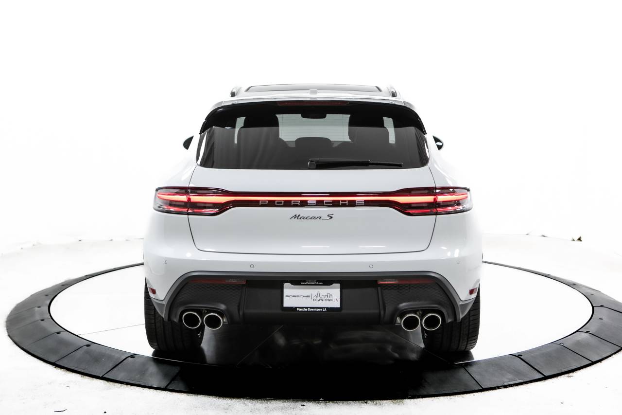 Thumbnail: 2025 Porsche Macan - 4