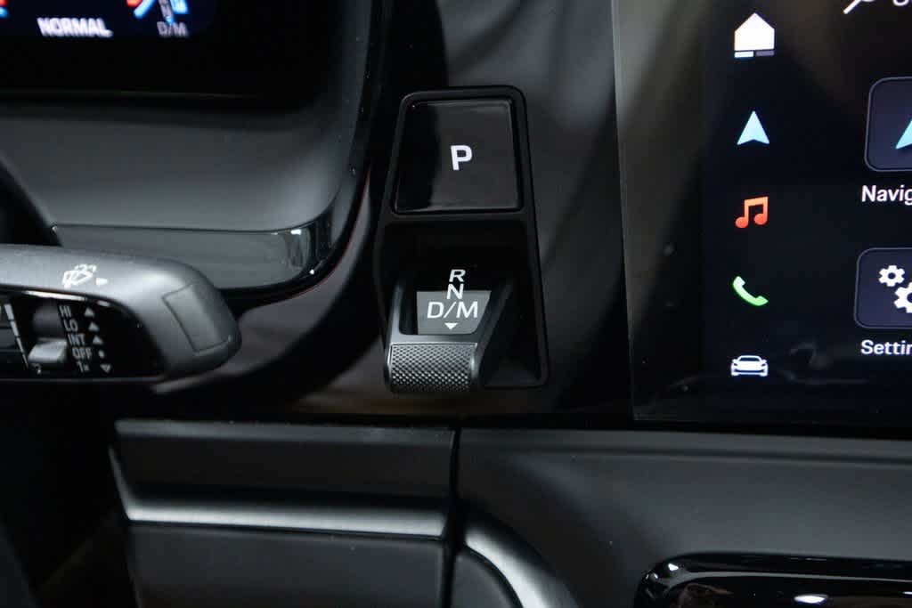 Thumbnail: 2024 Porsche Panamera - 25